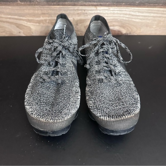 Nike Air Vapormax Flyknit Mens Size 11 Oreo Cookies Sneaker Athleisure - Picture 5 of 9